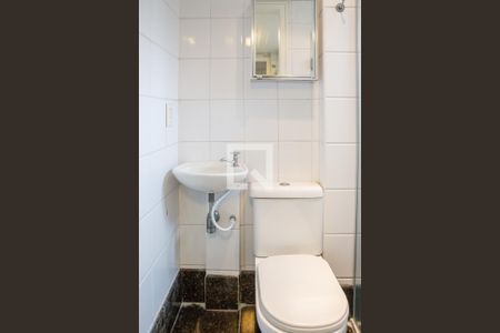 Apartamento à venda com 390m², 7 quartos e 6 vagas Apartamento à venda com 390m², 7 quartos e 6 vagasBanheiro de serviço