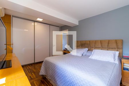 Apartamento à venda com 198m², 3 quartos e 5 vagas Apartamento à venda com 198m², 3 quartos e 5 vagasSuíte 1