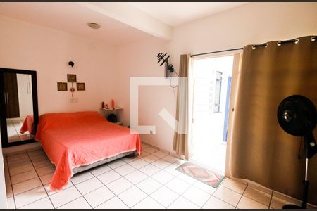 Casa à venda com 172m², 4 quartos e 2 vagas Casa à venda com 172m², 4 quartos e 2 vagasSuite