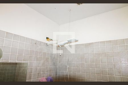 Casa à venda com 172m², 4 quartos e 2 vagas Casa à venda com 172m², 4 quartos e 2 vagasChuveiro - suite