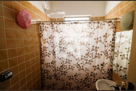 Casa à venda com 172m², 4 quartos e 2 vagas Casa à venda com 172m², 4 quartos e 2 vagasBanheiro