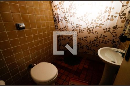 Casa à venda com 172m², 4 quartos e 2 vagas Casa à venda com 172m², 4 quartos e 2 vagasBanheiro