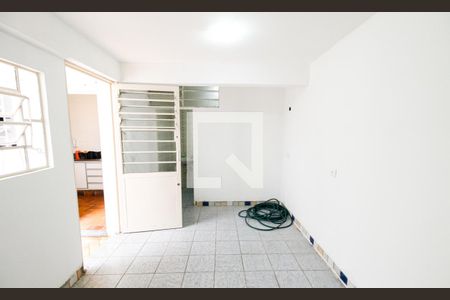 Casa à venda com 172m², 4 quartos e 2 vagas Casa à venda com 172m², 4 quartos e 2 vagasQuarto 4