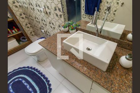 Casa à venda com 340m², 3 quartos e 4 vagas Casa à venda com 340m², 3 quartos e 4 vagasBanheiro