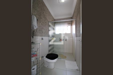 Casa à venda com 280m², 3 quartos e 4 vagasBanheiro da Suíte 3