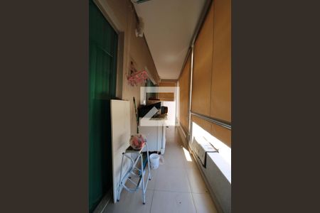 Casa à venda com 280m², 3 quartos e 4 vagasÁrea de Serviço