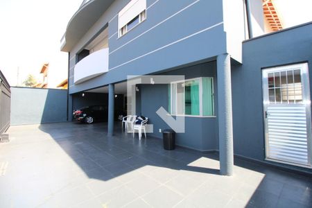 Casa à venda com 280m², 3 quartos e 4 vagasGaragem