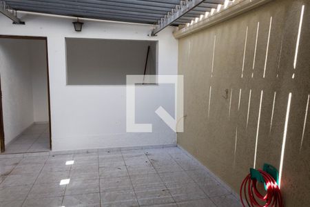 Casa à venda com 141m², 2 quartos e 2 vagas Casa à venda com 141m², 2 quartos e 2 vagasÁrea de Serviço