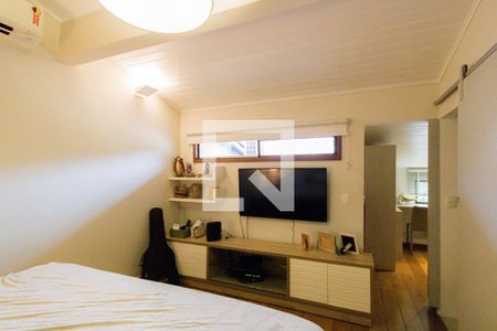 Casa de condomínio à venda com 140m², 4 quartos e 2 vagas Casa de condomínio à venda com 140m², 4 quartos e 2 vagasSuíte 4