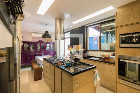 Casa de condomínio à venda com 140m², 4 quartos e 2 vagas Casa de condomínio à venda com 140m², 4 quartos e 2 vagasCozinha