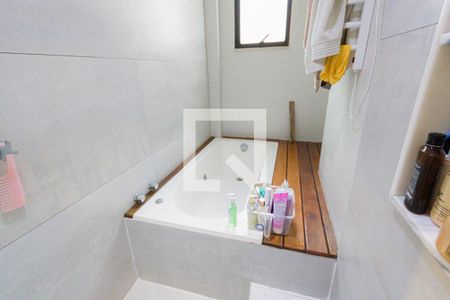 Casa de condomínio à venda com 140m², 4 quartos e 2 vagas Casa de condomínio à venda com 140m², 4 quartos e 2 vagasBanheiro da Suíte 4