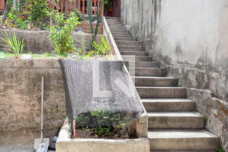 Casa à venda com 285m², 6 quartos e 2 vagas Casa à venda com 285m², 6 quartos e 2 vagasCasa 3 - Vista do quarto 1