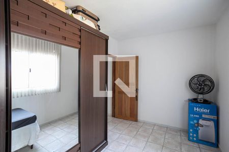 Casa à venda com 285m², 6 quartos e 2 vagas Casa à venda com 285m², 6 quartos e 2 vagasCasa 2 - Quarto 1