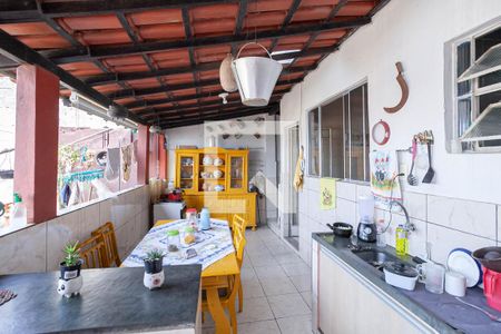 Casa à venda com 285m², 6 quartos e 2 vagas Casa à venda com 285m², 6 quartos e 2 vagasCasa 1 - Área gourmet