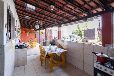 Casa à venda com 285m², 6 quartos e 2 vagas Casa à venda com 285m², 6 quartos e 2 vagasCasa 1 - Área gourmet