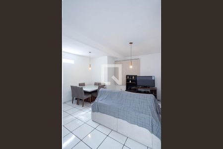 Casa à venda com 285m², 6 quartos e 2 vagas Casa à venda com 285m², 6 quartos e 2 vagasCasa 2 - Sala