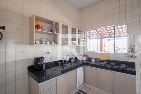 Casa à venda com 285m², 6 quartos e 2 vagas Casa à venda com 285m², 6 quartos e 2 vagasCasa 1 - Cozinha