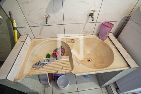 Casa à venda com 285m², 6 quartos e 2 vagas Casa à venda com 285m², 6 quartos e 2 vagasCasa 1 - Área de serviço