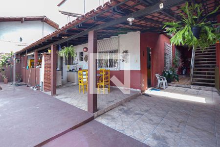 Casa à venda com 285m², 6 quartos e 2 vagas Casa à venda com 285m², 6 quartos e 2 vagasCasa 1 - Área gourmet