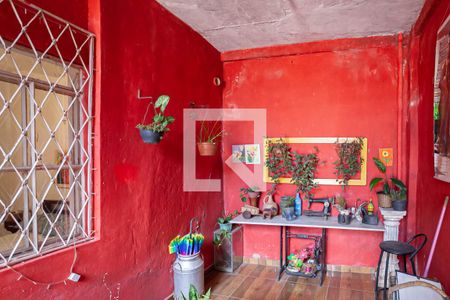 Casa à venda com 285m², 6 quartos e 2 vagas Casa à venda com 285m², 6 quartos e 2 vagasCasa 1 - Quintal