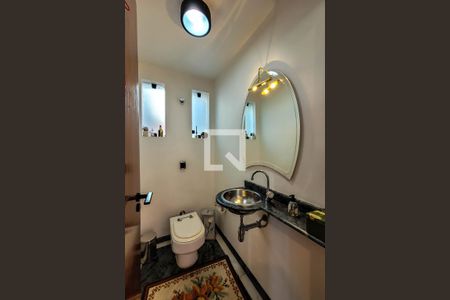 Casa à venda com 585m², 4 quartos e 4 vagasLavabo