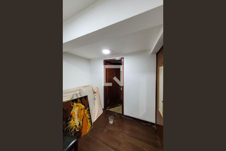 Casa à venda com 585m², 4 quartos e 4 vagasQuarto de Serviço