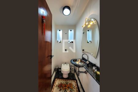 Casa à venda com 585m², 4 quartos e 4 vagasLavabo