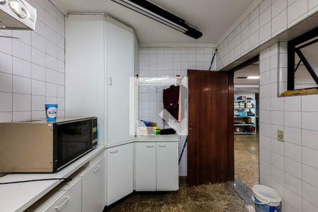 Casa à venda com 585m², 4 quartos e 4 vagasÁrea de Serviço