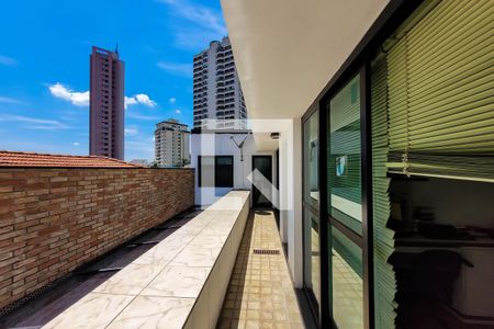 Casa à venda com 585m², 4 quartos e 4 vagasVaranda suítes 1/2/3