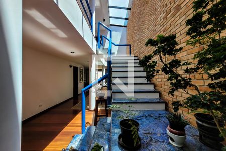 Casa à venda com 585m², 4 quartos e 4 vagasacesso 2 andar