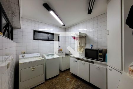 Casa à venda com 585m², 4 quartos e 4 vagasÁrea de Serviço