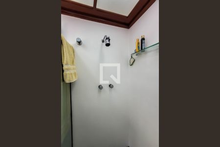 Casa à venda com 585m², 4 quartos e 4 vagasBanheiro Suíte 4