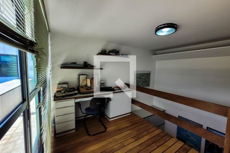 Casa à venda com 585m², 4 quartos e 4 vagasmezanino Suíte 3