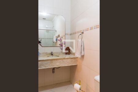 Casa à venda com 118m², 2 quartos e 1 vagaBanheiro