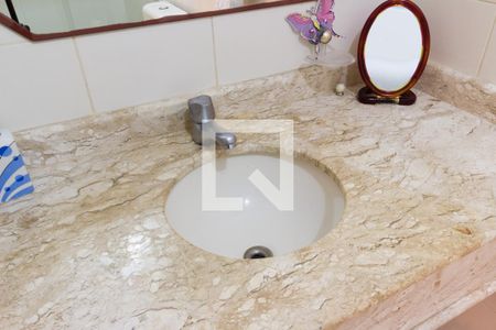 Casa à venda com 118m², 2 quartos e 1 vagaBanheiro