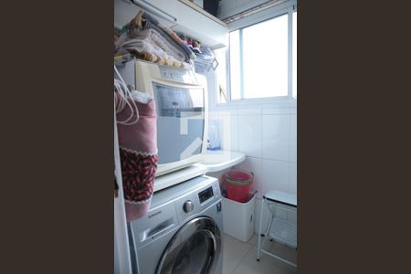 Apartamento à venda com 68m², 2 quartos e 1 vagaÁrea de Serviço