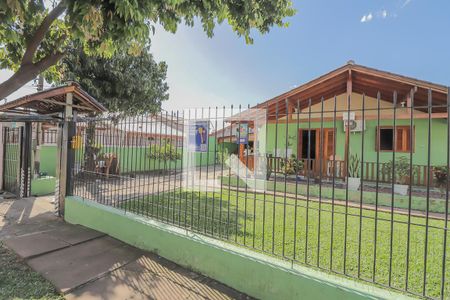Casa à venda com 140m², 4 quartos e 2 vagasFachada