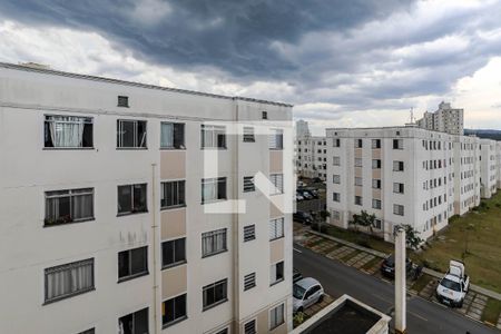 Vista - Sala de apartamento para alugar com 2 quartos, 47m² em Loteamento Mogilar, Mogi das Cruzes