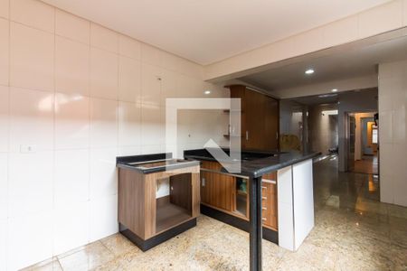 Casa à venda com 224m², 3 quartos e 2 vagasCozinha 