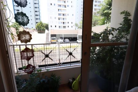 Apartamento para alugar com 52m², 2 quartos e 1 vagaVaranda