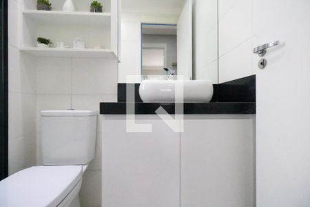 Apartamento à venda com 64m², 2 quartos e 2 vagas Apartamento à venda com 64m², 2 quartos e 2 vagasBanheiro Social