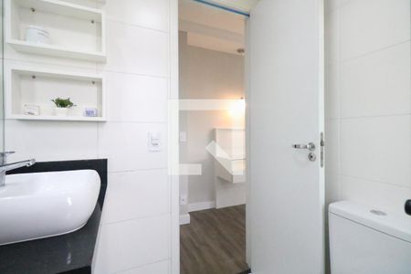 Apartamento à venda com 64m², 2 quartos e 2 vagas Apartamento à venda com 64m², 2 quartos e 2 vagasBanheiro da Suíte