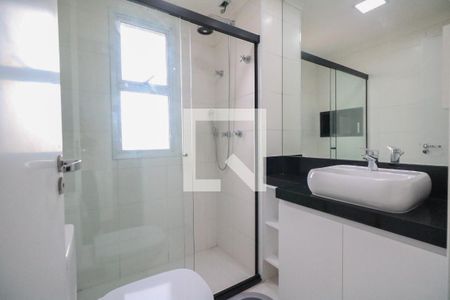 Apartamento à venda com 64m², 2 quartos e 2 vagas Apartamento à venda com 64m², 2 quartos e 2 vagasBanheiro da Suíte
