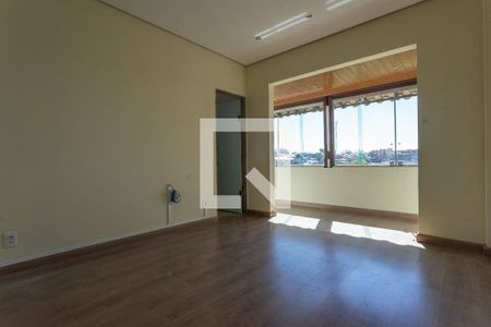 Casa à venda com 271m², 4 quartos e 2 vagas Casa à venda com 271m², 4 quartos e 2 vagasSala