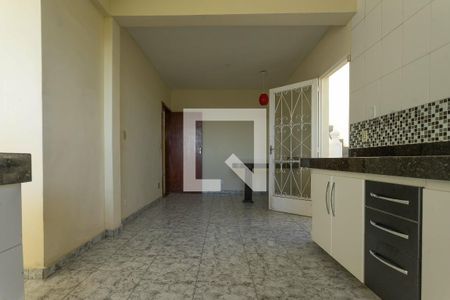 Casa à venda com 271m², 4 quartos e 2 vagas