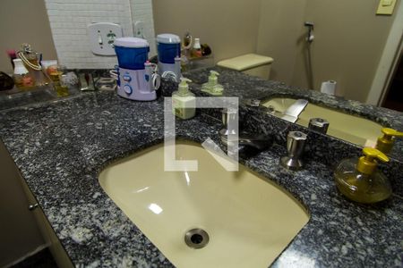 Apartamento à venda com 115m², 3 quartos e 2 vagasBanheiro da Suíte - Detalhe