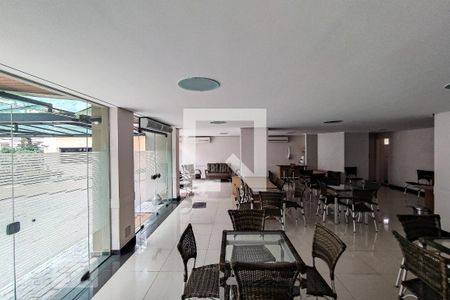 Apartamento à venda com 115m², 3 quartos e 2 vagas Apartamento à venda com 115m², 3 quartos e 2 vagasSalão de Festas