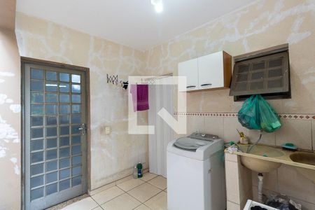 Casa à venda com 195m², 3 quartos e 2 vagasLavanderia