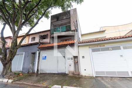 Casa à venda com 195m², 3 quartos e 2 vagasFachada