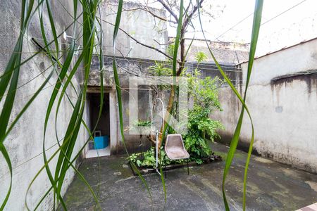 Casa à venda com 195m², 3 quartos e 2 vagasQuintal